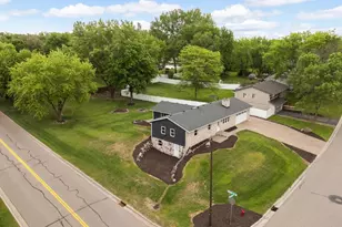 18774 Jordan Trail, Lakeville, MN 55044 - Photo 4