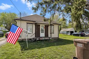 331 2nd Ave NW, Glenville, MN 56036 - Photo 2