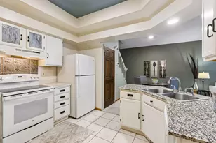 518 Lovell Ave, Roseville, MN 55113 - Photo 6
