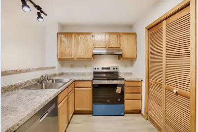2225 Ranchview Lane N #7, Plymouth, MN 55447 - Photo 10