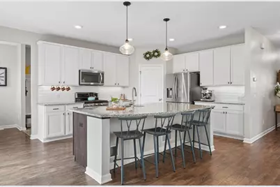 15643 Eddy Creek Way, Apple Valley, MN 55124 - Photo 2