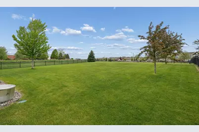 15643 Eddy Creek Way, Apple Valley, MN 55124 - Photo 30