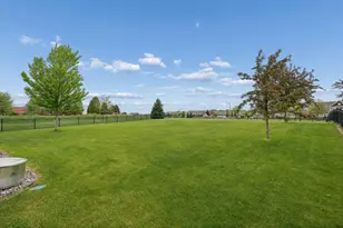 15643 Eddy Crk Wy, Apple Valley, MN 55124 - Photo 30