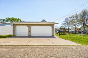 1833 Kranzfelder St, Bloomer, WI 54724 - Photo 40