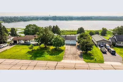 202 Lomond Drive NW, Bagley, MN 56621 - Photo 2