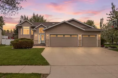 3327 46 Avenue S, Fargo, ND 58104 - Photo 2