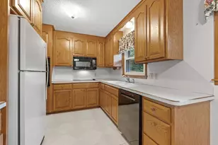 310 Lanewood Ln N, Plymouth, MN 55447 - Photo 14