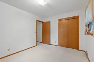 310 Lanewood Ln N, Plymouth, MN 55447 - Photo 18