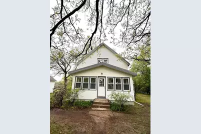 1003 Lindbergh Drive S, Little Falls, MN 56345 - Photo 2