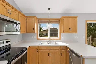 936 S Cedar Street, Belle Plaine, MN 56011 - Photo 8