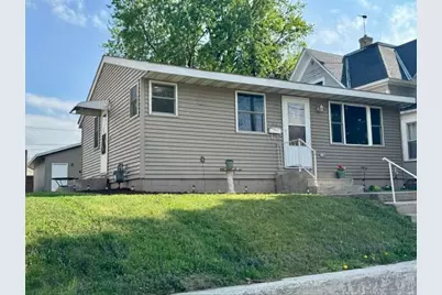 206 Elm Avenue SE, Montgomery, MN 56069 - Photo 2