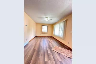 206 Elm Avenue SE, Montgomery, MN 56069 - Photo 6