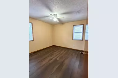 206 Elm Avenue SE, Montgomery, MN 56069 - Photo 12