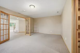 1668 Mackubin St, Saint Paul, MN 55117 - Photo 32