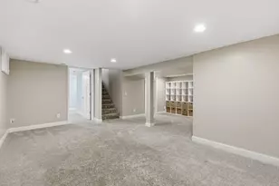 12 W 104th St, Bloomington, MN 55420 - Photo 28