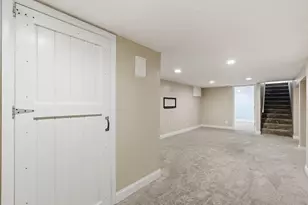 12 W 104th St, Bloomington, MN 55420 - Photo 28
