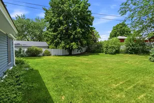 12 W 104th St, Bloomington, MN 55420 - Photo 48