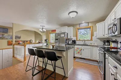 3545 42nd Avenue S, Fargo, ND 58104 - Photo 6