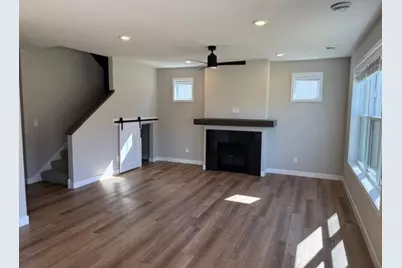 10448 Robinwood Road, Chaska, MN 55318 - Photo 2