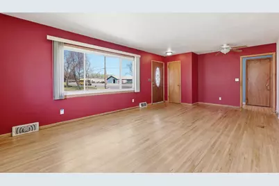 1412 14th Street N, Moorhead, MN 56560 - Photo 4