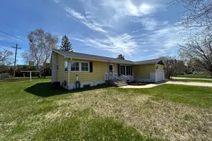 612 Front Ave, Park Rapids, MN 56470 - Photo 2