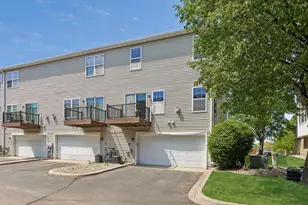 7944 Stratford Cir N, Shakopee, MN 55379 - Photo 24