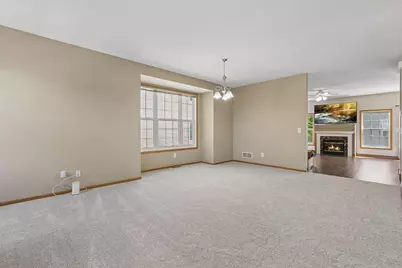 7944 Stratford Circle N, Shakopee, MN 55379 - Photo 4