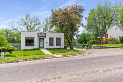739 Willow Street, Faribault, MN 55021 - Photo 4