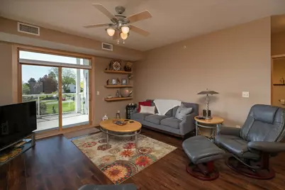 1215 N Lakeshore Drive #303, Lake City, MN 55041 - Photo 4