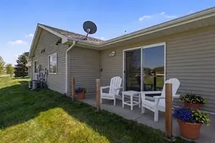 609 Danielson Ct, Maple Lake, MN 55358 - Photo 4
