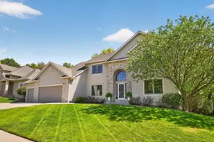 1526 Monterey Ln SW, Rochester, MN 55902 - Photo 2