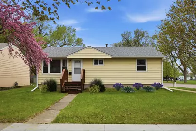 621 19th Street N, Moorhead, MN 56560 - Photo 2