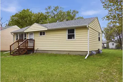 621 19th Street N, Moorhead, MN 56560 - Photo 4