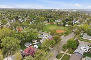 621 19th St N, Moorhead, MN 56560 - Photo 36