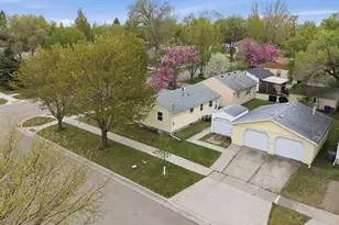 621 19th St N, Moorhead, MN 56560 - Photo 6
