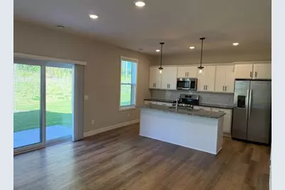 10554 Robinwood Road, Chaska, MN 55318 - Photo 2