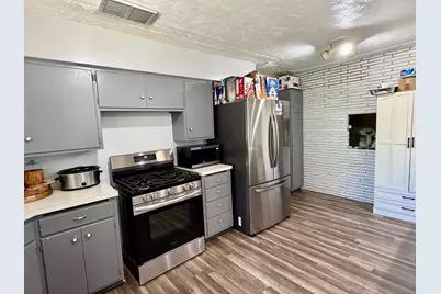 406 Olander Street, Worthington, MN 56187 - Photo 8