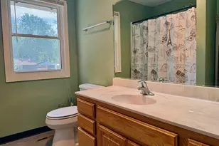 406 Olander St, Worthington, MN 56187 - Photo 16