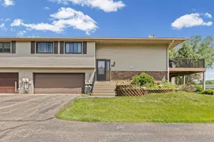4126 Sylvia Ln S, Shoreview, MN 55126 - Photo 2