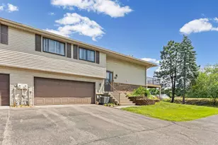 4126 Sylvia Ln S, Shoreview, MN 55126 - Photo 4