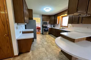 608 Pinetree Dr, Perham, MN 56573 - Photo 4