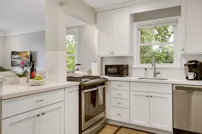 4214 Queen Avenue S, Minneapolis, MN 55410 - Photo 36