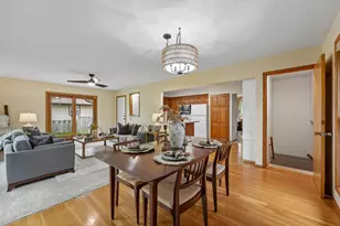 881 Pandora Dr NE, Fridley, MN 55432 - Photo 6