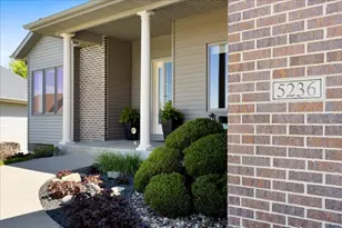 5236 Southern Ridge Ln SW, Rochester, MN 55902 - Photo 2