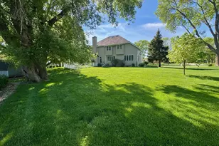 1203 Parkside Dr, Marshall, MN 56258 - Photo 34
