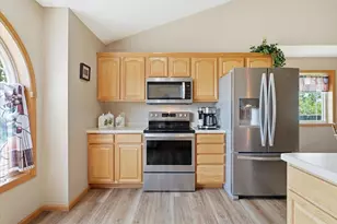 729 Hidden Ln, New Richmond, WI 54017 - Photo 10