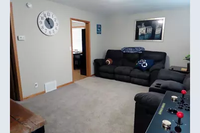 720 Saint Paul Avenue S, Thief River Falls, MN 56701 - Photo 4