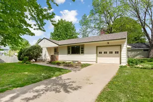 311 7th St E, Northfield, MN 55057 - Photo 2