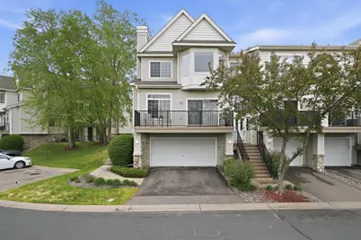 2111 Eagle Trace Lane, Woodbury, MN 55129 - Photo 2
