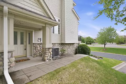 2111 Eagle Trace Lane, Woodbury, MN 55129 - Photo 6